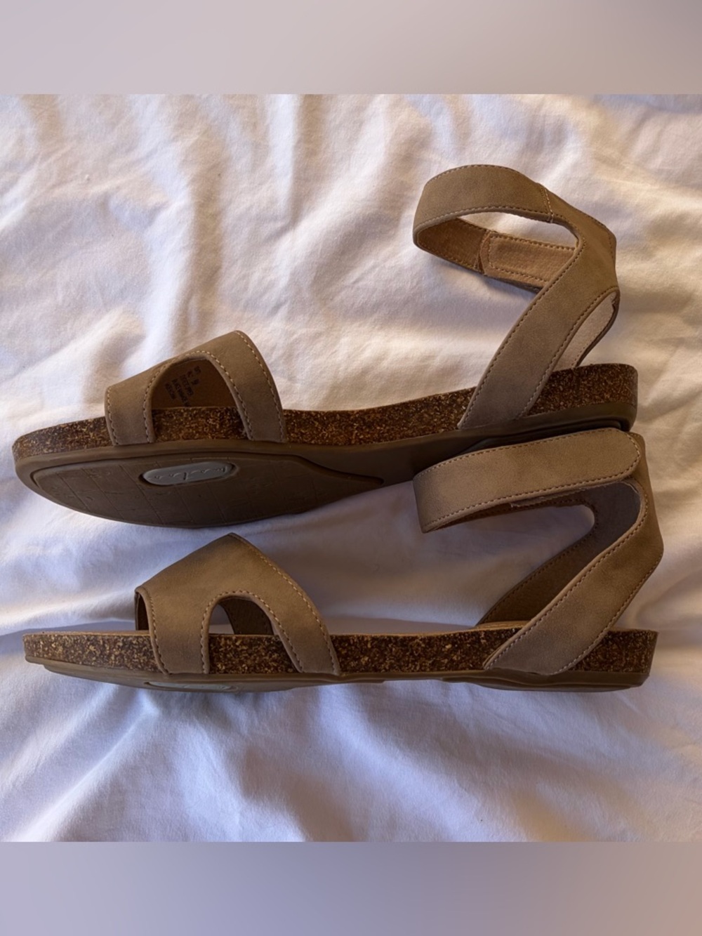 Me Too Taupe Strappy Cork Ankle-Wrap Sandals Dressy or Casual Womens Sz 8